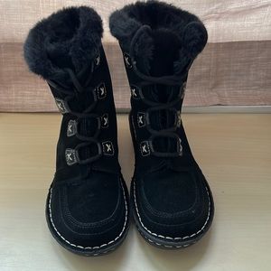 Easy spirit black suede moccasin boots
